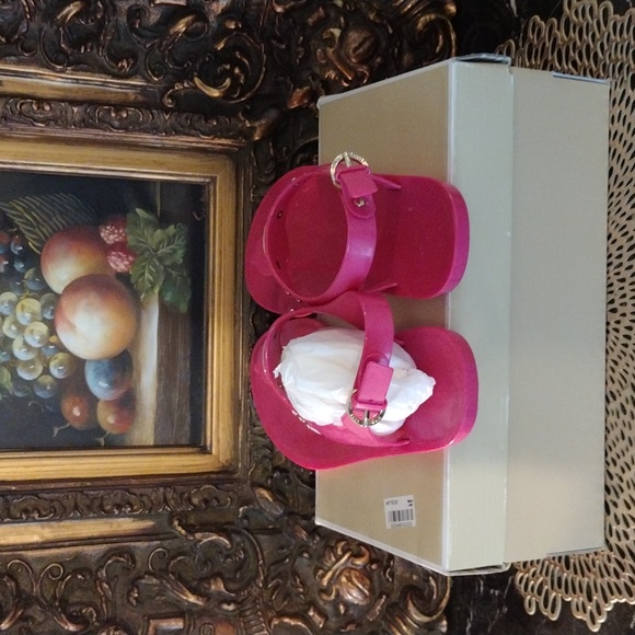 Michael Kors Jelly Sandals SOLD SOLD - Picture 5 of 7